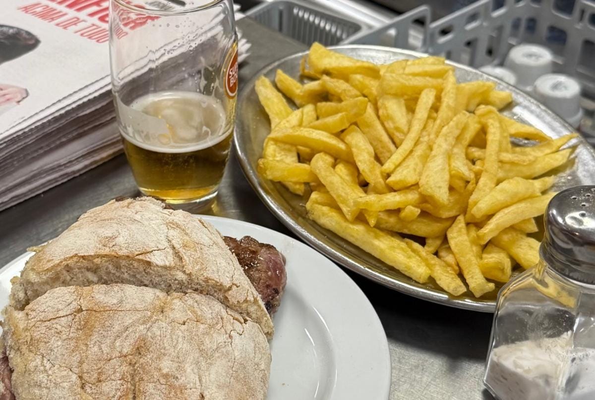 Do croquete à bifana, aqui comes bem por menos de 10 euros