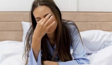 Dormir só quatro horas equivale a beber seis cervejas, alerta especialista em sono