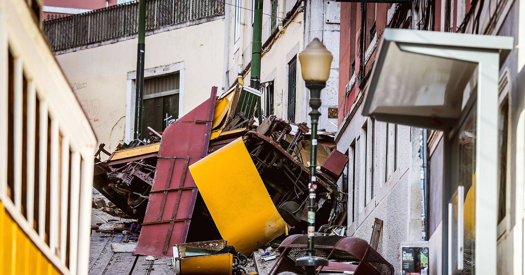 Elevador da Glória: seguradora Fidelidade diz que atribuição de indemnizações vai demorar mas garante que "ninguém fica desamparado"