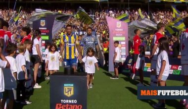 VÍDEO: Estudiantes protesta título do Rosario Central e faz guarda de honra... de costas