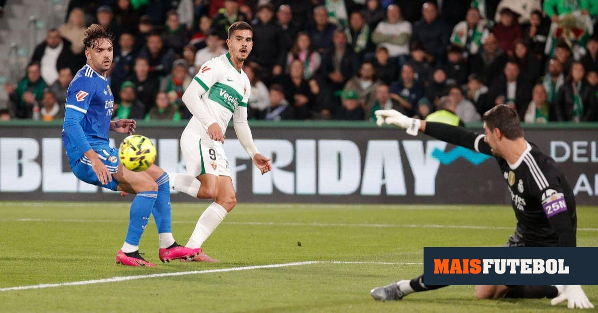 VÍDEO: Real Madrid tropeça em Elche, mas aguenta liderança