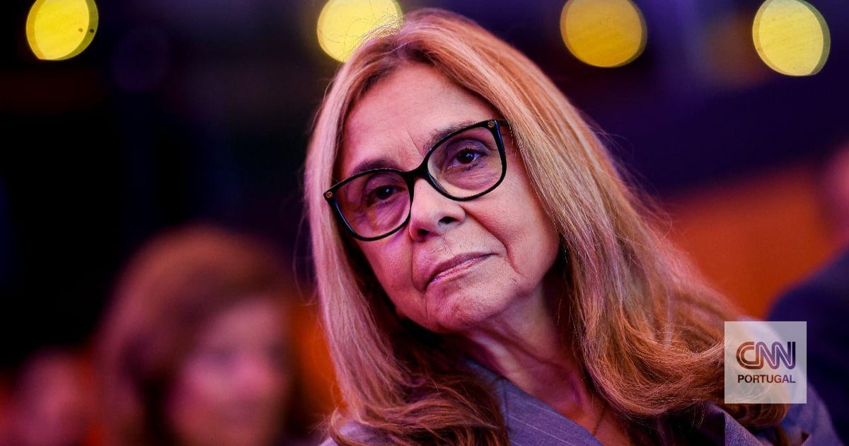 "Inverno vai ser muito duro" por causa de nova estirpe da gripe, alerta ministra