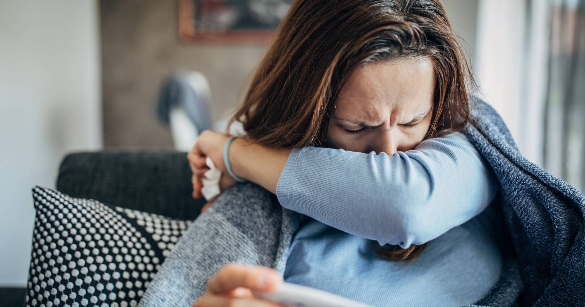 Nova estirpe da gripe vai pôr “muita pressão” no SNS: Ana Paula Martins alerta para “inverno muito duro”