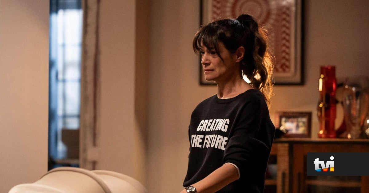 A Protegida: Gina tem um filho bebé e o pai é... - Novelas