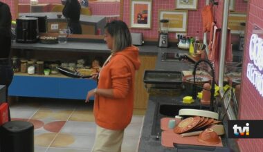 Pedro e Marisa têm grande cena de ciúmes... Sem saberem, os colegas ouviram tudo - Secret Story