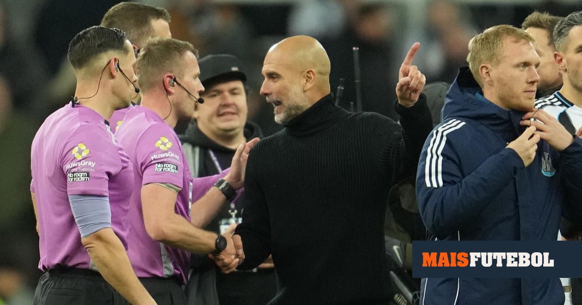 Guardiola recorda incidente com operador de câmara: «Sinto-me envergonhado»