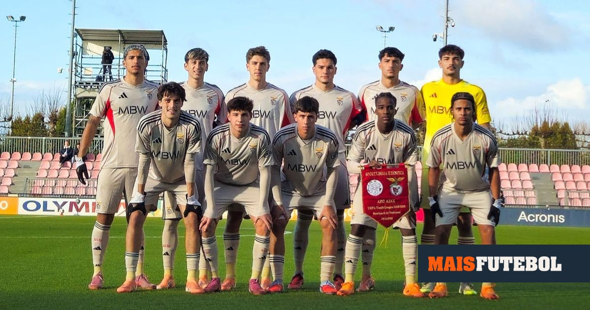 Youth League: Benfica goleia Ajax e apura-se para a fase a eliminar