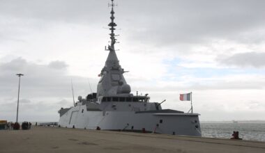 Naval Group francês propõe vender fragatas a Portugal para investir "dezenas de milhões" no Arsenal do Alfeite