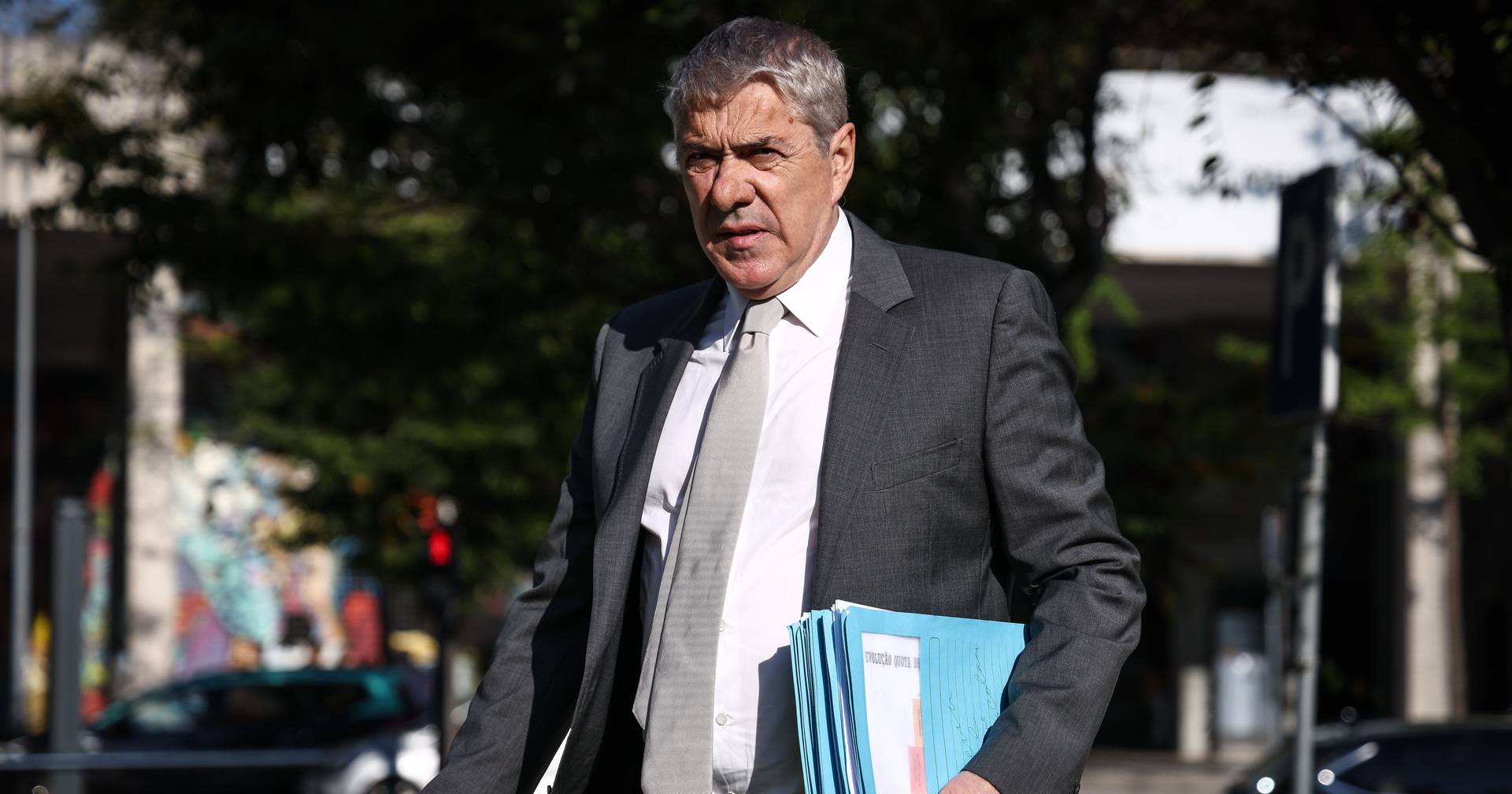 Juíza recusa pedido do novo advogado de Sócrates e dá-lhe 10 dias para ler o processo