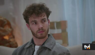 A Protegida: Óscar percebe que Gonçalo está a esconder um segredo - Novelas