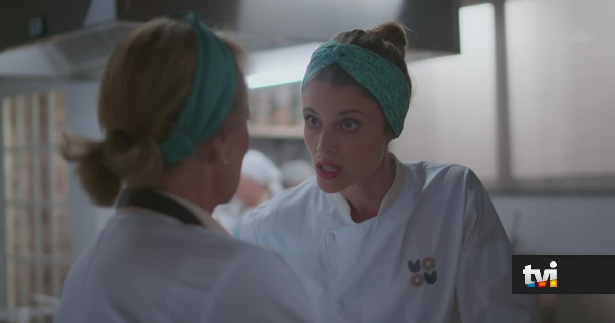 A Protegida: Mariana chama a polícia para levar cliente - Novelas