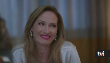 Clarice e Jorge deixam Laura estupefacta: «Comprámos a fábrica hoje» - Novelas