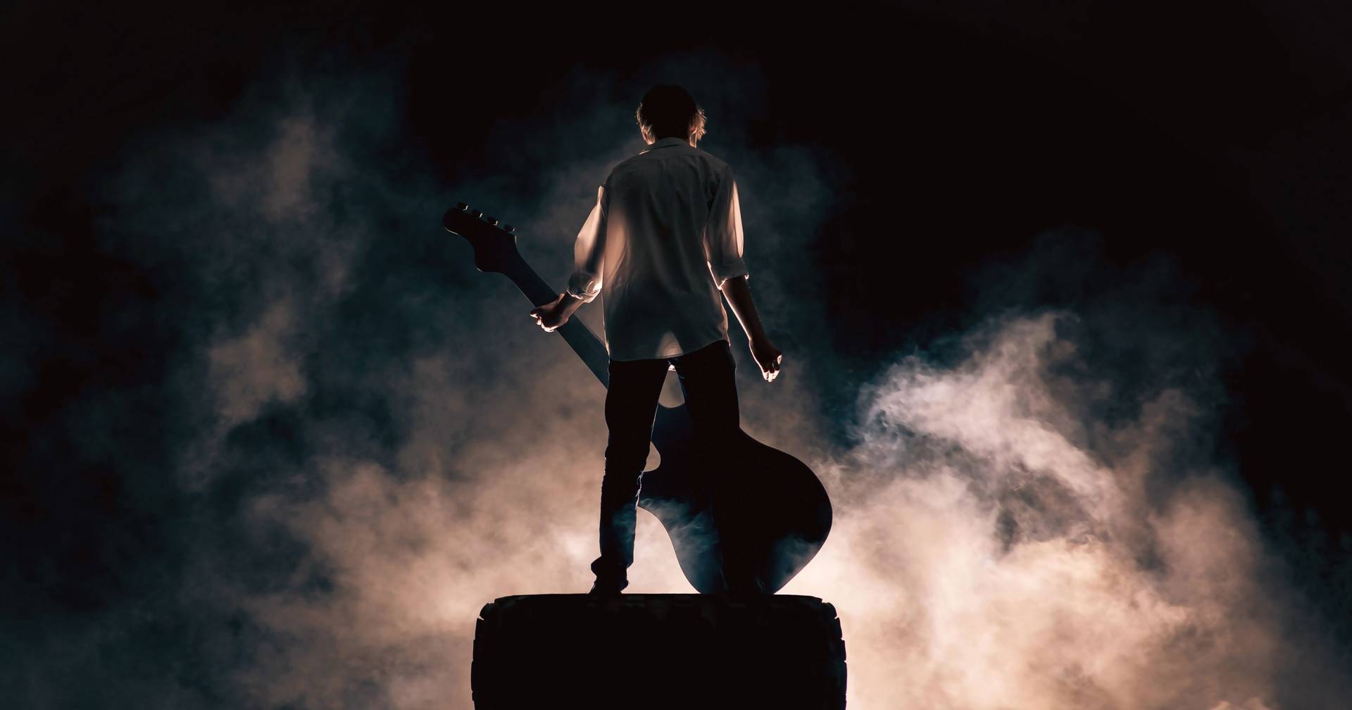 O preço da fama? Cantores famosos vivem menos tempo, revela estudo