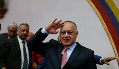 "Palhaço": ministro venezuelano insulta secretário de Estado dos EUA Marco Rubio