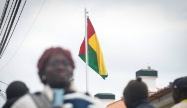 “Estou num local seguro”: candidato que reclama vitória nas presidenciais da Guiné-Bissau diz que escapou a detenção