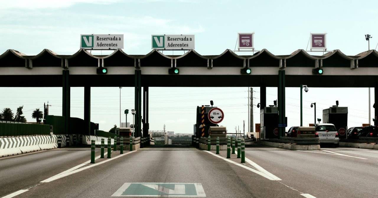 Aprovado fim da última portagem da A25 e isenções parciais em troços da A2 e A6