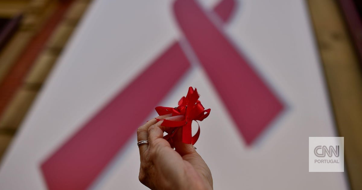 Foram registados 997 novos casos de infeção por VIH em 2024