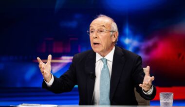 Marques Mendes é o mais simpático, mas de pouco serve