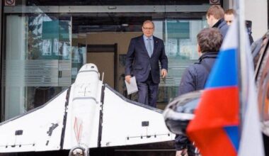 Embaixador russo na Moldávia confrontado por drone à saída do ministério