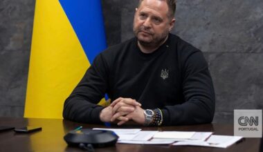 Chefe de gabinete de Zelensky alvo de buscas no âmbito de esquema de corrupção