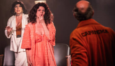 Gilda Nomacce enfrenta próprios dilemas em nova peça - 29/11/2025 - Ilustrada