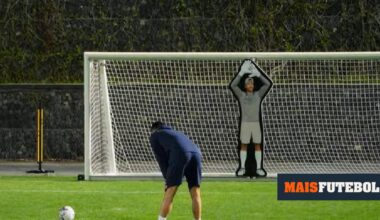 Ex-engenheiro da NASA apresenta a Ronaldo o «melhor guarda-redes do Mundo»