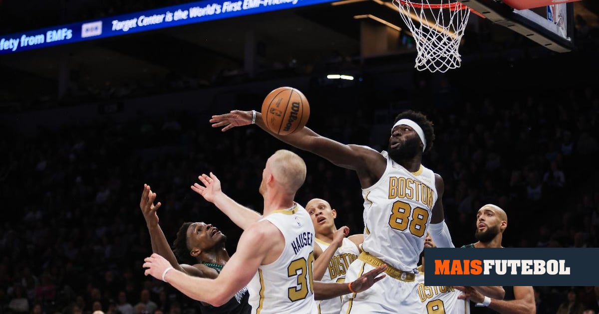 NBA: Neemias Queta volta de lesão com jogo memorável