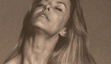 Bianca Rinaldi reflete sobre envelhecimento em ensaio nu | Celebridades