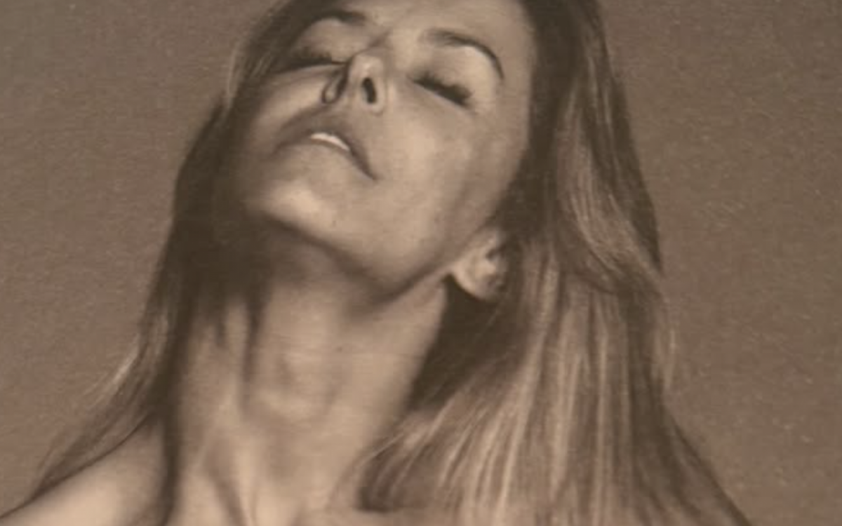 Bianca Rinaldi reflete sobre envelhecimento em ensaio nu | Celebridades