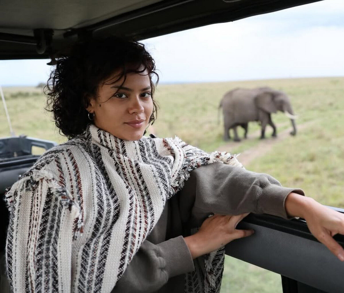 Bella Campos divulga registros de férias na África | Celebridades