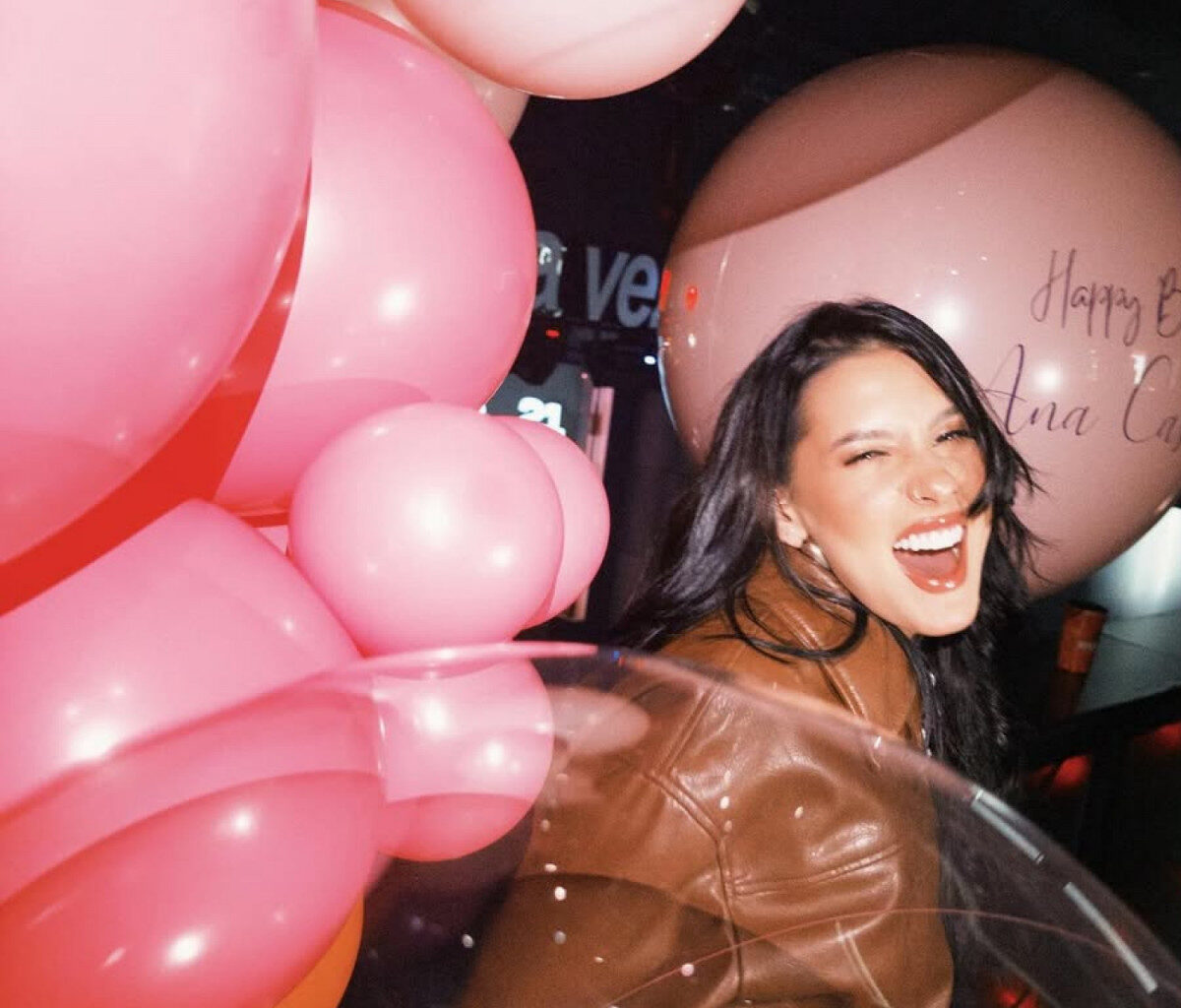 Ana Castela faz 22 anos, ganha festa surpresa e recebe homenagem romântica de Zé Felipe | Celebridades