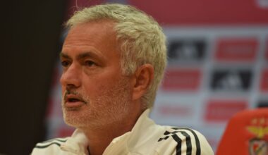 Mourinho: «É melhor acabarmos com o VAR...»