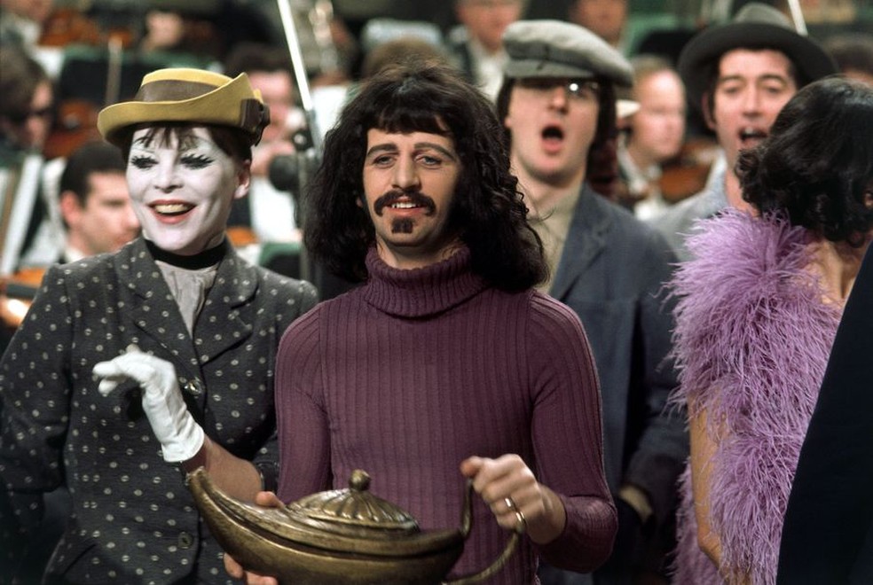 Ringo Starr fez o papel de Frank Zappa no filme '200 motels' — Foto: Divulgação/Alamy