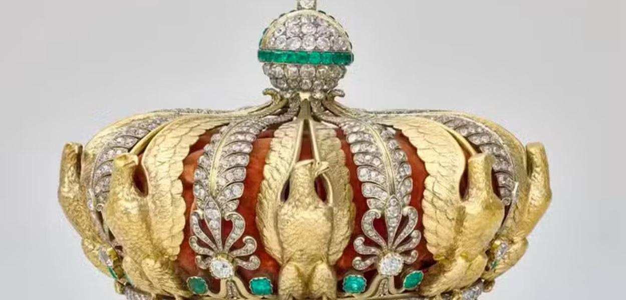 Roubo no Louvre foi realizado por 'amadores', diz promotoria de Paris