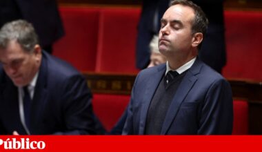 Deputados franceses votam a favor da suspensão da reforma das pensões | França