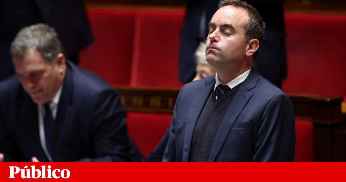 Deputados franceses votam a favor da suspensão da reforma das pensões | França