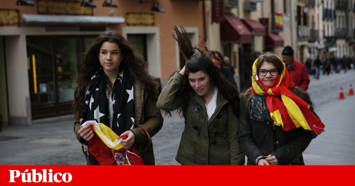 Um quarto dos jovens espanhóis diz preferir um regime autoritário a uma democracia | Espanha