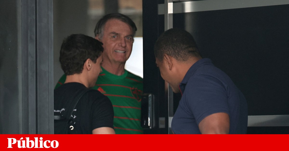 Polícia brasileira prende Jair Bolsonaro, que tentou romper pulseira electrónica | Brasil