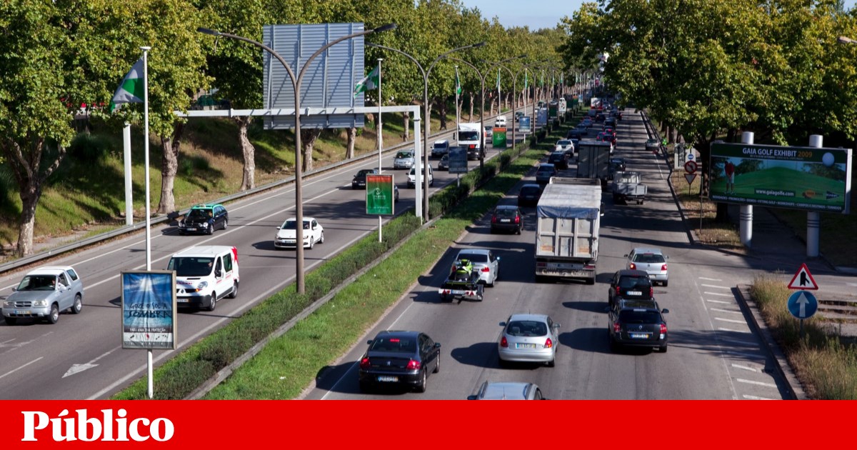 Colisão entre dois camiões e autocarro no Porto faz um ferido grave e seis ligeiros | Acidentes