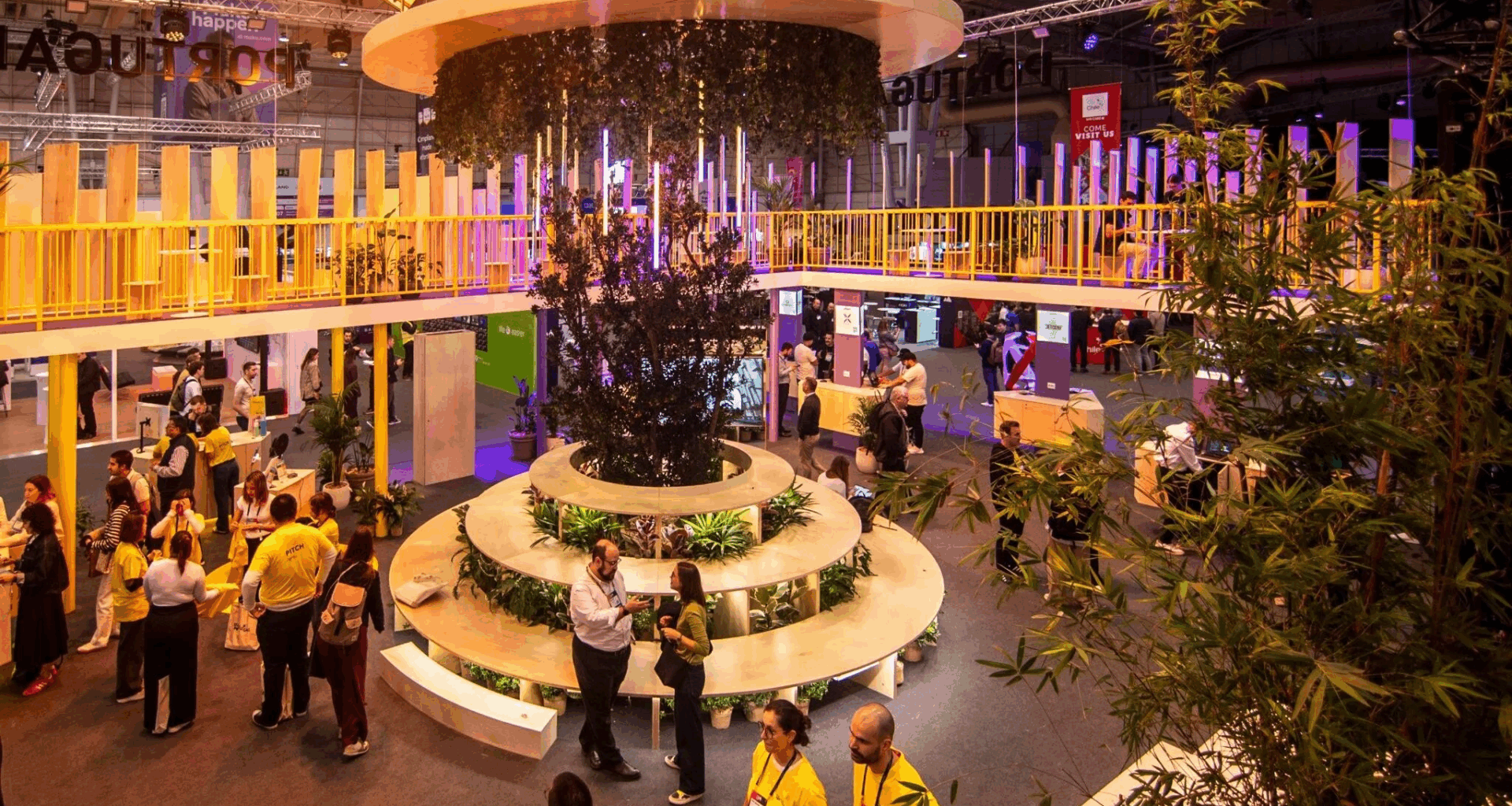 Como é que se constrói um stand que chama a atenção? Os bastidores da Web Summit