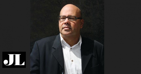 A poesia que sai à rua em Salvador