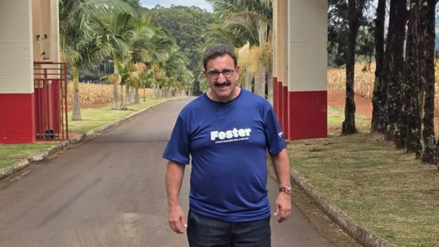 Ratinho em sua fazenda