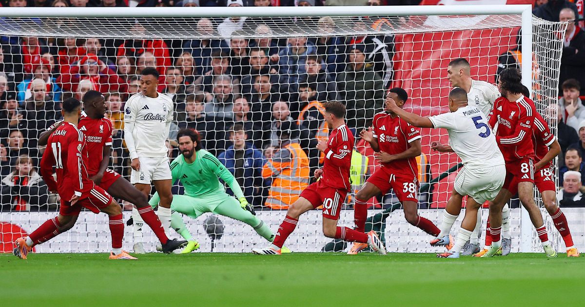 Campeão Liverpool humilhado em casa pelo Nottingham Forest