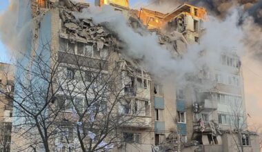 Rússia faz ataque letal à Ucrânia. Há sinais para Kiev "ter de aceitar" plano dos EUA