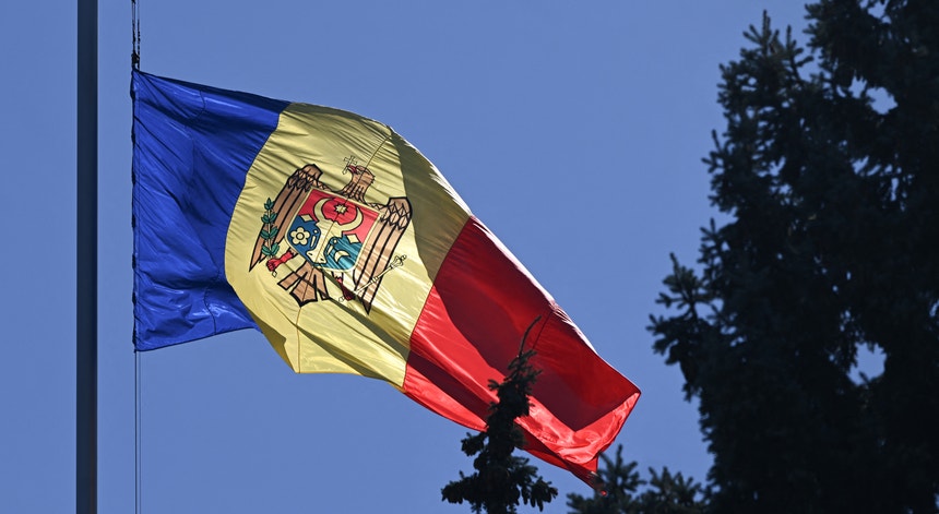 Drones obrigaram Moldova a encerrar temporariamente o espaço aéreo e a desviar dois aviões