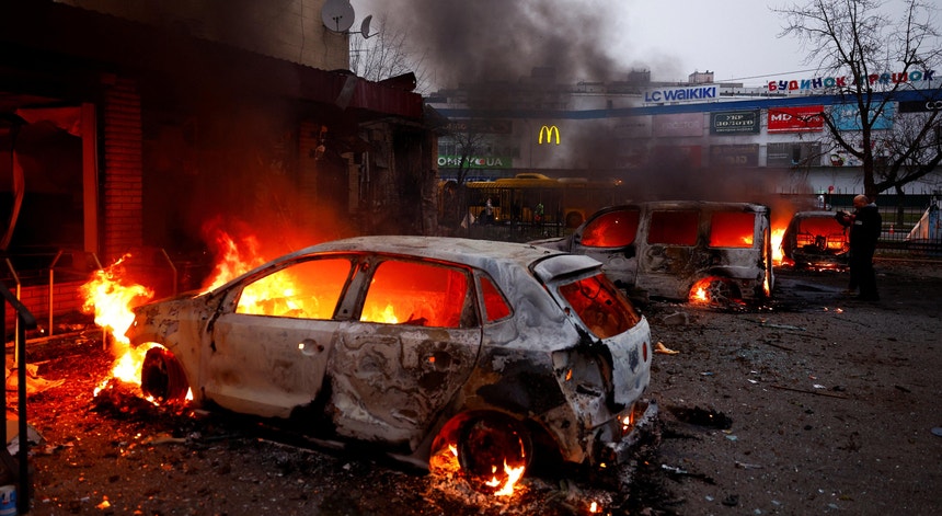 Negociadores de Kiev a caminho dos EUA para discutir plano americano