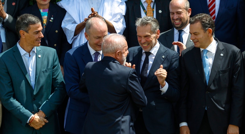 Montenegro na Colômbia para a cimeira UE-CELAC