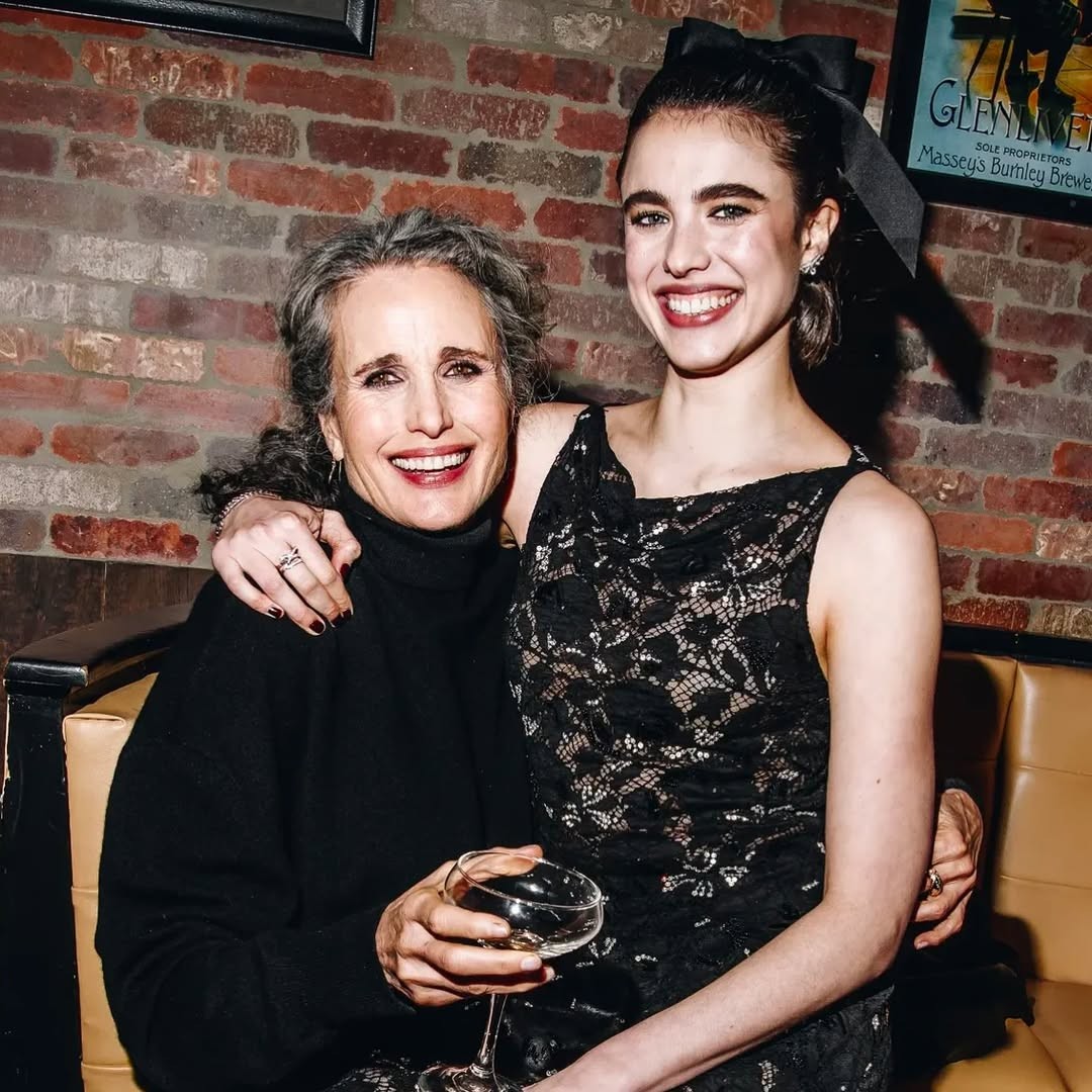 Margaret Qualley, do filme 'A substância', é filha da atriz Andie MacDowell — Foto: Reprodução/Instagram