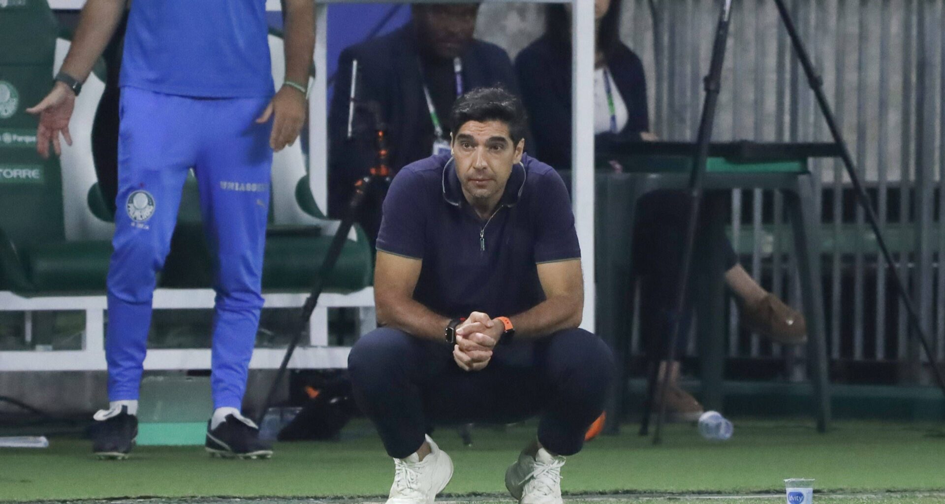 Abel Ferreira volta a perder pontos e vê o título do Brasileirão mais longe