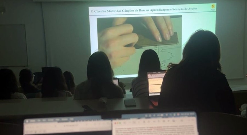 Estudantes que vieram da Ucrânia. "Neste momento não tenho estatuto legal em Portugal"